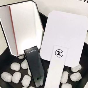 ✨✨ VIPGIFT Chanel Hand Mirror ✨✨